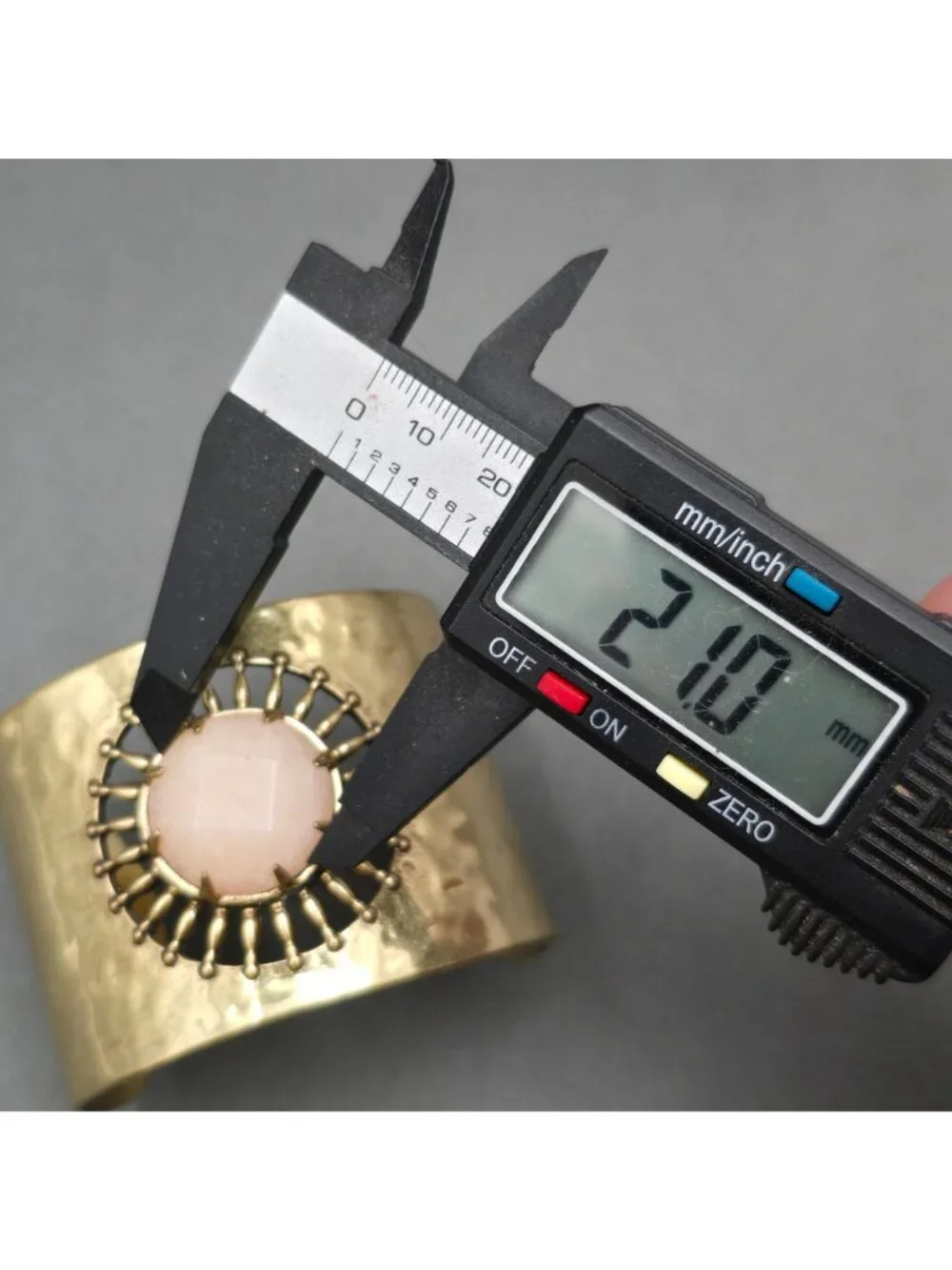 Lucky Brand Brass Sunburst Cuff Bracelet 7" Pink Quartz - Picture 10 of 16